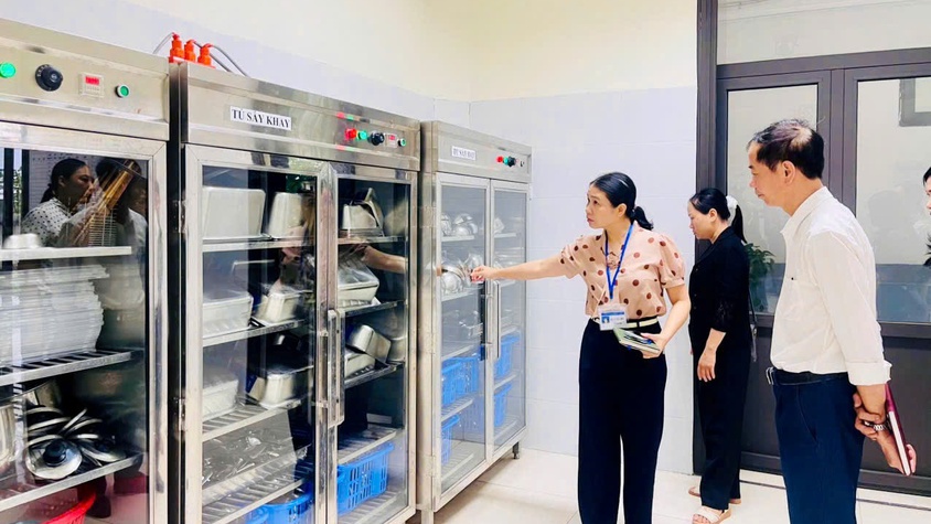 RA QUÂN KIỂM TRA LIÊN NGÀNH AN TOÀN THỰC PHẨM TRÊN ĐỊA BÀN XÃ THẠCH THẤT
