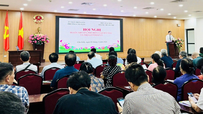 Dân cần biết - Chính quyền đồng hành: UBND phường Cầu Giấy chủ động tổ chức Hội nghị tuyên truyền đưa Luật đất đai đến với người dân