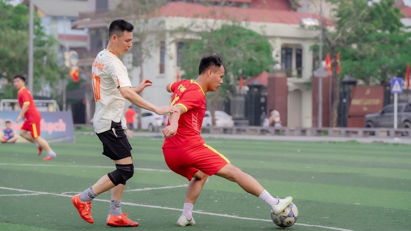 SÔI ĐỘNG GIẢI BÓNG ĐÁ TỨ HÙNG THÔN PHỦ QUỐC