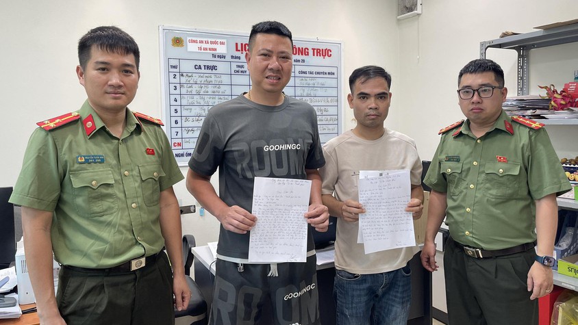 Công an xã Quốc Oai hỗ trợ người dân trả lại 419 triệu đồng chuyển khoản nhầm