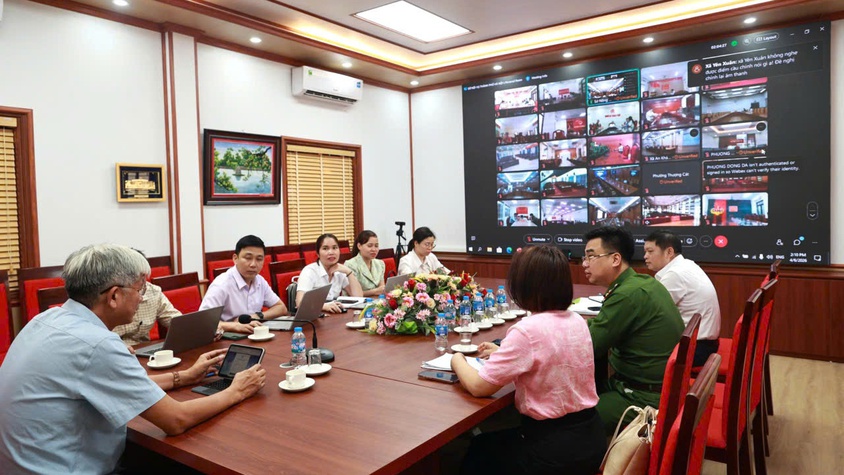 Xã Ứng Thiên tham dự hội nghị hướng dẫn kỹ thuật xây dựng cơ sở dữ liệu đất đai.
