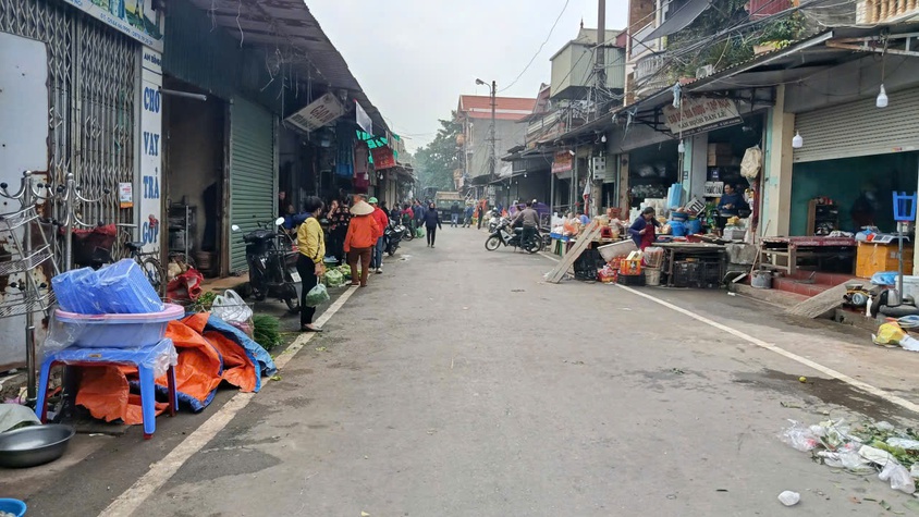 SÓC SƠN ĐẨY MẠNH TUYÊN TRUYỀN, VẬN ĐỘNG TIỂU THƯƠNG CHỢ PHỦ LỖ KÝ HỢP ĐỒNG KINH DOANH THEO QUY ĐỊNH