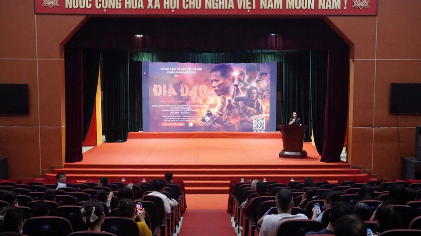 Xã Gia Lâm phối hợp Viettel Hà Nội tổ chức chiếu phim miễn phí chào mừng các ngày lễ lớn