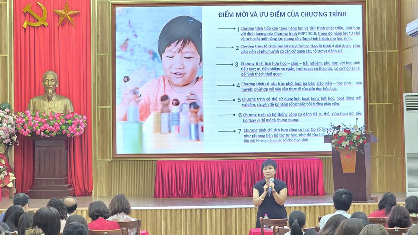 Bát Tràng bồi dưỡng chuyên đề chuyển đổi số, ứng dụng AI và kỹ năng an toàn trường học cho đội ngũ giáo viên
