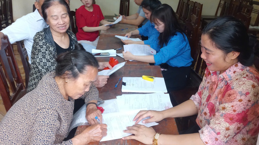 Phường Chương Mỹ tổ chức chứng thực ủy quyền nhận lương hưu, trợ cấp tại các tổ dân phố