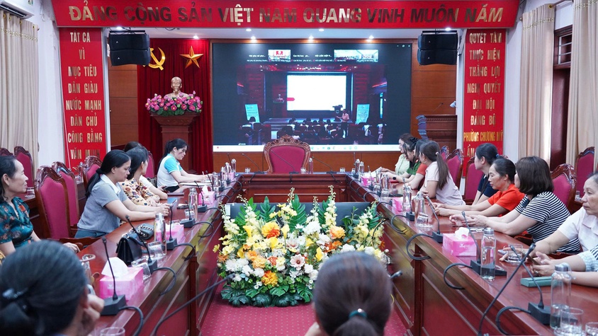 Hội LHPN phường Chương Mỹ tổ chức tuyên truyền Luật An ninh mạng và kỹ năng phòng tránh lừa đảo trên không gian mạng