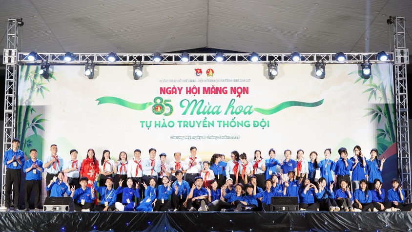 Liên hoan văn nghệ “85 mùa hoa – Đội ta lớn lên cùng đất nước”