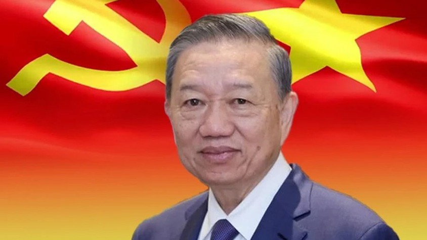 Ánh sáng Hồ Chí Minh soi đường cho chúng ta đi