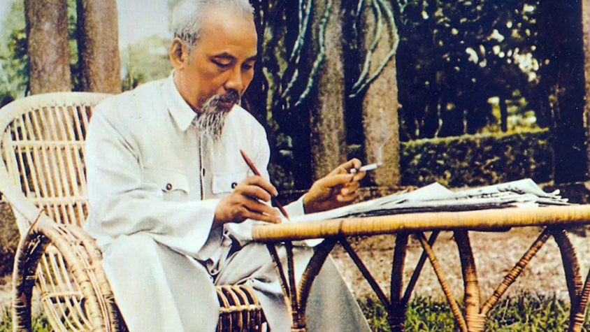 Nhân kỷ niệm 136 năm Ngày sinh Chủ tịch Hồ Chí Minh: Học tập theo gương Bác Hồ trong thời đại số