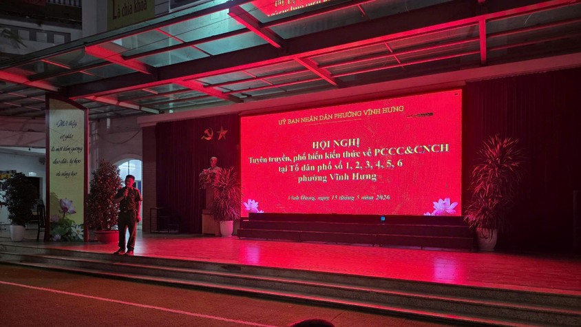 Tổ chức tuyên truyền, hướng dẫn đảm bảo an toàn PCCC tại tại các tổ dân phố trên địa bàn phường Vĩnh Hưng nhằm lan tỏa kỹ năng, nâng cao ý thức cộng đồng trong công tác phòng cháy, chữa cháy và cứu nạn, cứu hộ.