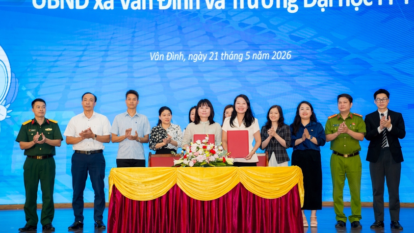 XÃ VÂN ĐÌNH KÝ KẾT HỢP TÁC VỚI ĐẠI HỌC FPT THÚC ĐẨY CHUYỂN ĐỔI SỐ CƠ SỞ