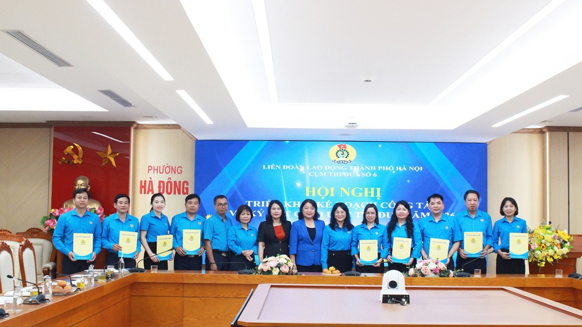 Cụm thi đua số 06  LĐLĐ thành phố Hà Nội triển khai chương trình công tác và ký giao ước thi đua năm 2026