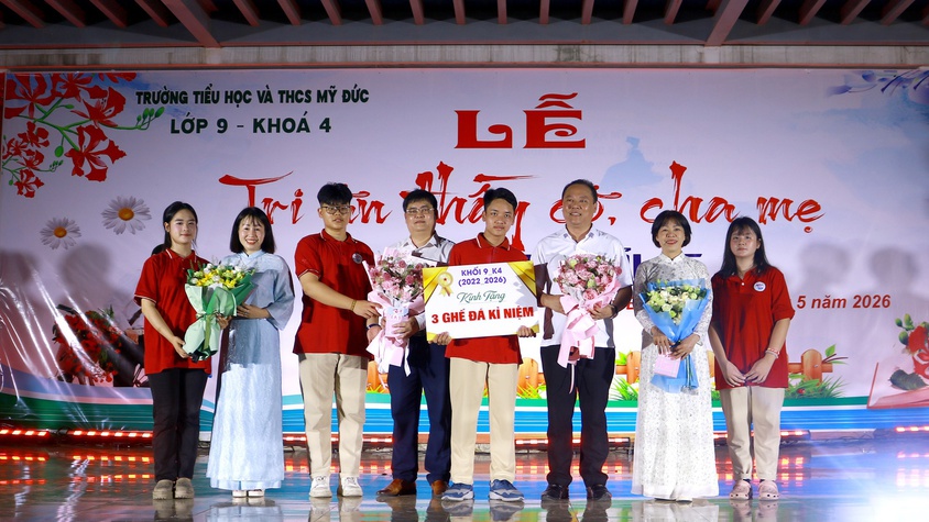 RỰC RỠ VÀ ẤM ÁP: LỄ TRI ÂN VÀ DẠ TIỆC TUỔI 15 ĐẦY ĐONG ĐẦY CẢM XÚC CỦA HỌC SINH KHỐI 9 – TRƯỜNG TH&THCS MỸ ĐỨC