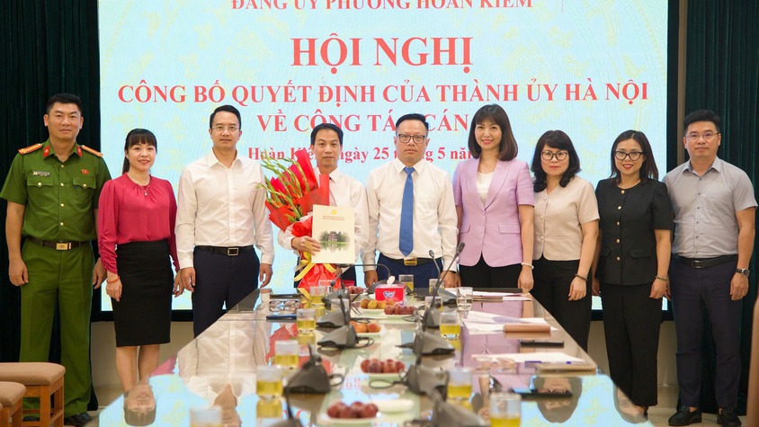 Hội nghị công bố Quyết định của Thành ủy Hà Nội về công tác cán bộ tại phường Hoàn Kiếm