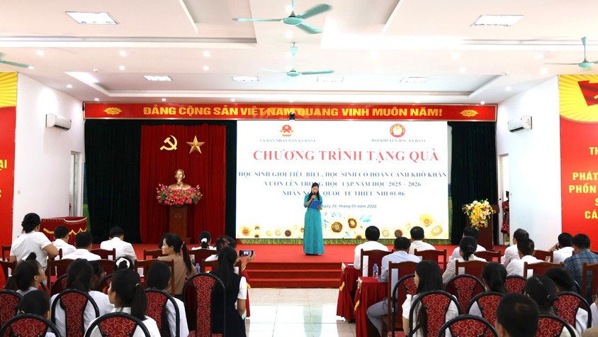 LAN TỎA YÊU THƯƠNG - TIẾP SỨC HỌC SINH VƯƠN LÊN TRONG HỌC TẬP