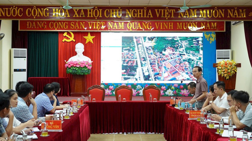 Bàn giao mốc giới Dự án Trục không gian Quốc lộ 1A qua các xã Thường Tín, Hồng Vân, Thượng Phúc