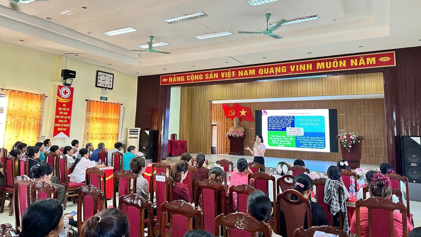 xã Bất Bạt: Nâng cao năng lực cho đội ngũ cán bộ tổ tiết kiệm và vay vốn – 