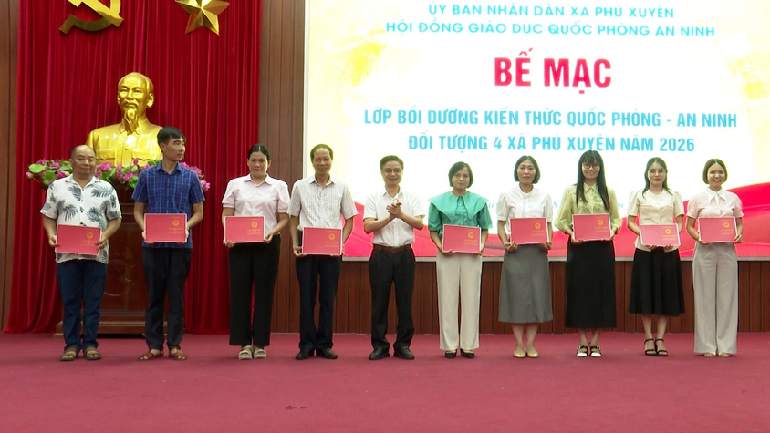 Bế giảng lớp bồi dưỡng kiến thức quốc phòng và an ninh cho đối tượng 4 năm 2026