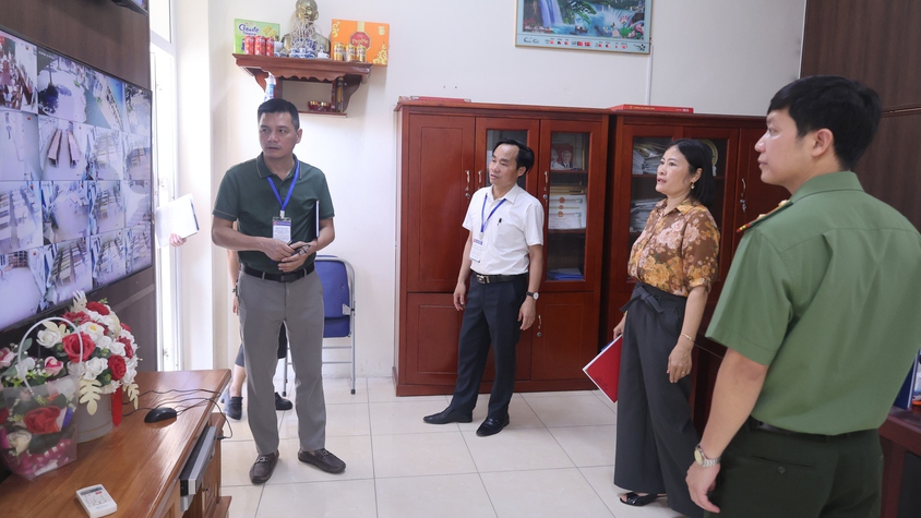 Ban Chỉ đạo thi tuyển sinh vào lớp 10 THPT xã Hòa Phú tổ chức kiểm tra công tác chuẩn bị cho kỳ thi tuyển sinh vào lớp 10
