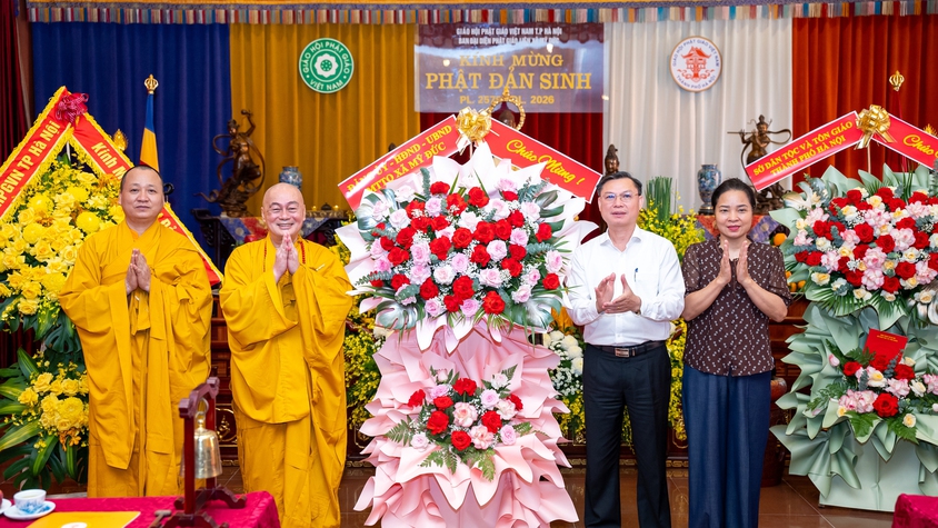 Lãnh đạo Đảng ủy, HĐND, UBND, UBMTTQ xã Mỹ Đức dự Đại lễ Phật đản Phật lịch 2570 tại chùa Diên Khánh, thôn Văn Giang, xã Mỹ Đức