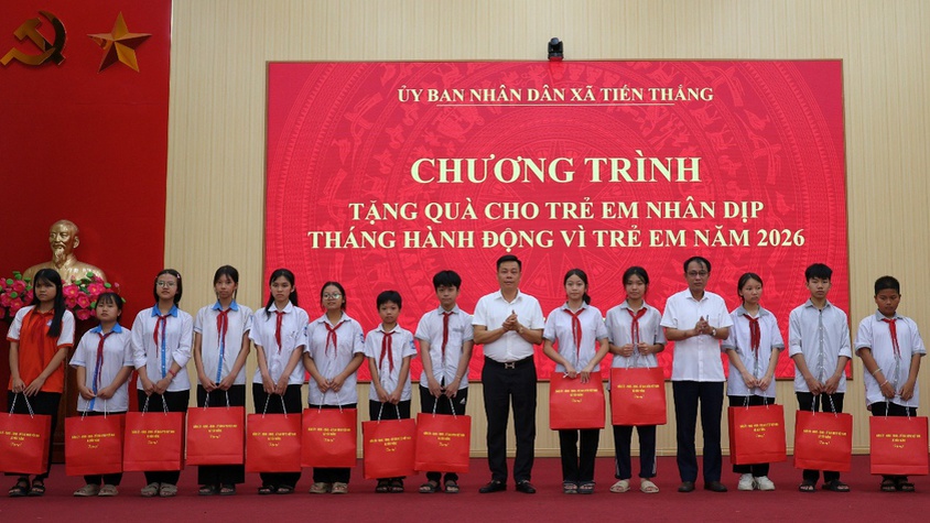Xã Tiến Thắng tổ chức Lễ phát động Tháng hành động vì trẻ em thành phố Hà Nội năm 2026 và tặng quà nhân dịp Quốc tế thiếu nhi 1/6
