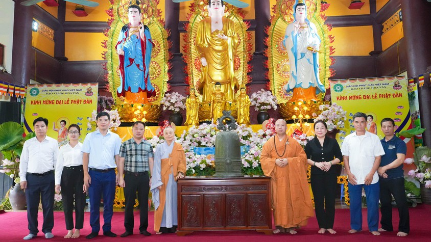 Quả chuông cổ hơn 180 năm tuổi trở về chùa Hoa Vân Tự trong mùa Phật Đản 2026