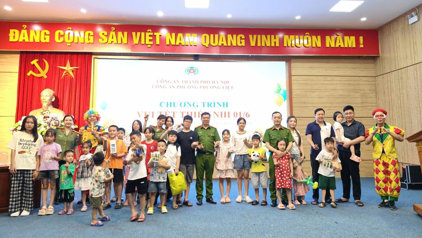 Công an phường Phương Liệt tổ chức chương trình vui tết thiếu nhi 01/6 “Trao yêu thương – Gửi trọn nụ cười trẻ thơ”