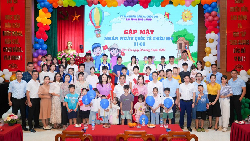 VĂN PHÒNG HĐND VÀ UBND XÃ QUỐC OAI TỔ CHỨC GẶP MẶT NHÂN DỊP QUỐC TẾ THIẾU NHI 1/6