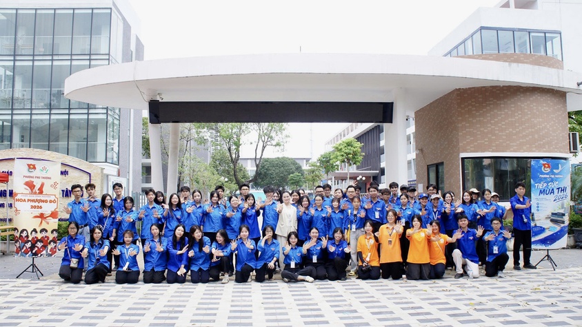 Phường Phú Thượng đồng hành cùng thí sinh trong ngày đầu Kỳ thi tuyển sinh vào lớp 10 THPT năm học 2026 – 2027