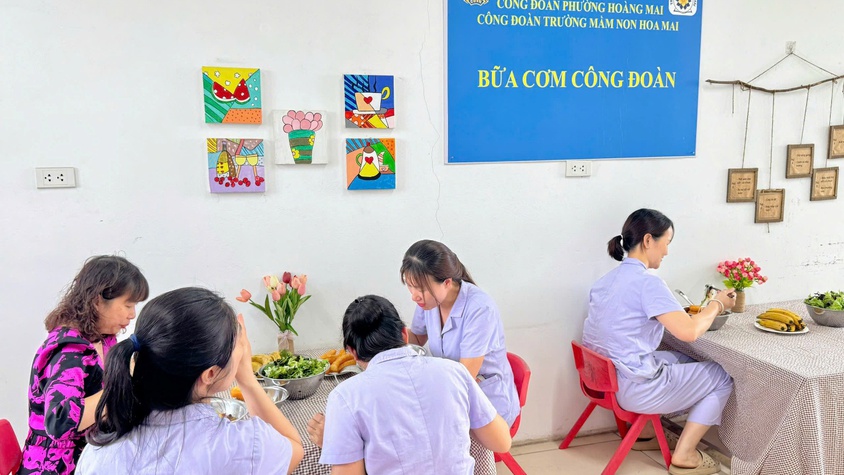 RỘN RÀNG 