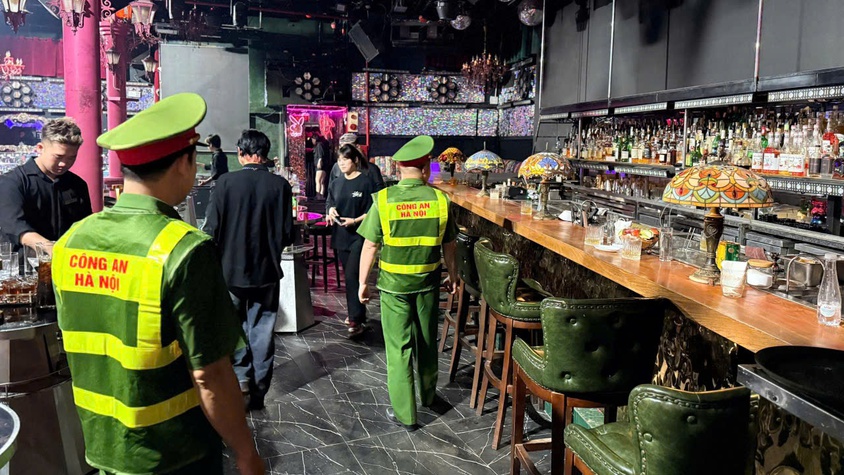 Phường Ba Đình: Xuyên đêm kiểm tra quán bar, karaoke, siết chặt an ninh trật tự sau 24h 
