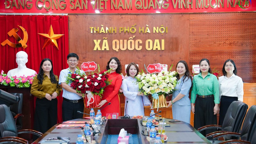 Hội nghị công bố và trao quyết định về công tác cán bộ