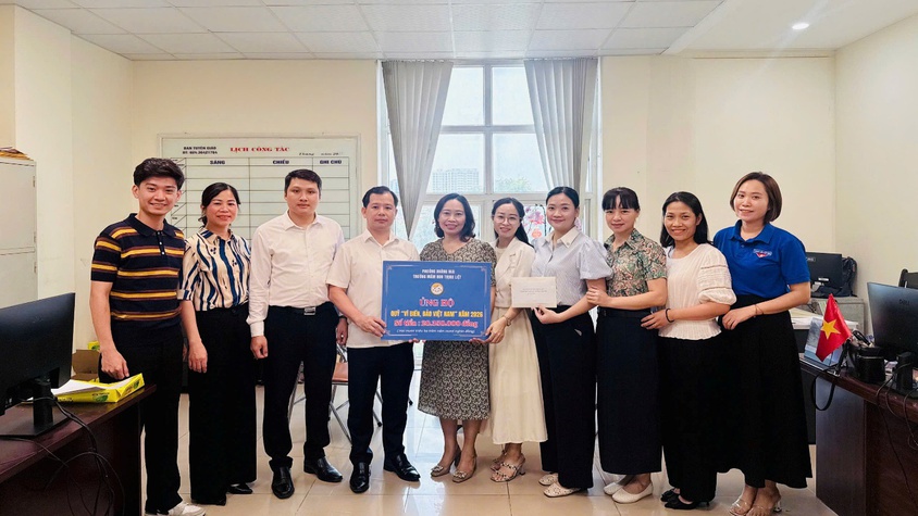 BAN CHẤP HÀNH CÔNG ĐOÀN TRƯỜNG MẦM NON THỊNH LIỆT TÍCH CỰC HỬNG HỨNG CUỘC VẬN ĐỘNG ỦNG HỘ QUỸ 