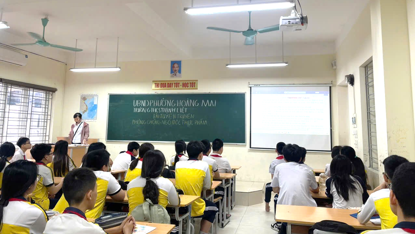 HỌC SINH TRƯỜNG THCS THỊNH LIỆT CHỌN THỰC PHẨM AN TOÀN ĐỂ BẢO VỆ CHÍNH MÌNH!