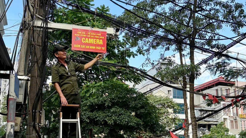Phường Yên Hòa lan tỏa mô hình xã hội hóa lắp đặt camera AI bảo đảm an ninh, trật tự tại cơ sở
