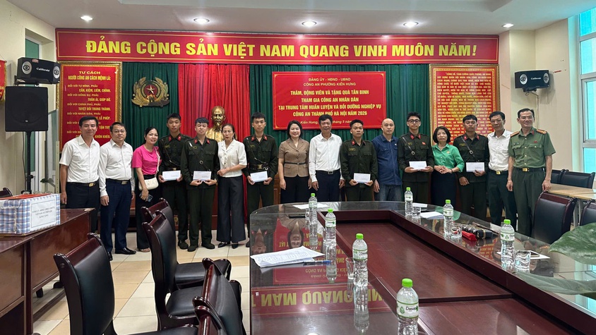 Xã Thiên Lộc tổ chức 4 đoàn thăm, động viên chiến sĩ mới nhập ngũ năm 2026