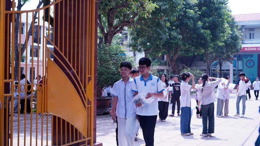 Kỳ thi tuyển sinh vào lớp 10 THPT năm học 2026 - 2027 trên địa bàn phường Chương Mỹ diễn ra an toàn, nghiêm túc, đúng quy chế