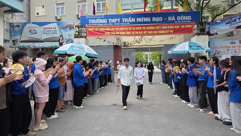 Thí sinh phường Phú Lương hoàn thành môn thi đầu tiên kỳ thi tốt nghiệp THPT 2026