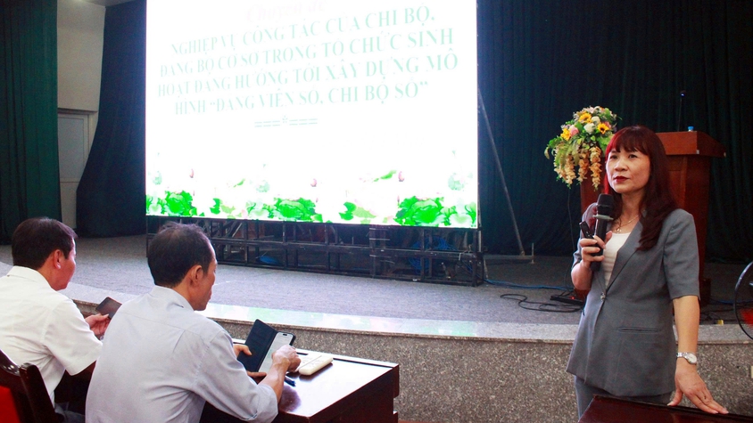 Khai giảng lớp bồi dưỡng lý luận chính trị và nghiệp vụ công tác Đảng năm 2026
