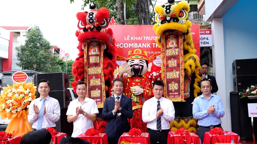 KHAI TRƯƠNG TECHCOMBANK THANH OAI – MỞ RỘNG HỆ SINH THÁI TÀI CHÍNH HIỆN ĐẠI, ĐỒNG HÀNH PHÁT TRIỂN ĐỊA PHƯƠNG