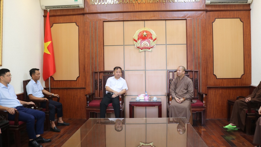 Lãnh đạo xã Quốc Oai làm việc với ban tổ chức hạ trường an cư kiết hạ Chùa Thầy năm 2026