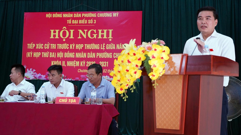 Chủ tịch UBND phường Chương Mỹ - Ông Trịnh Duy Oai cùng Tổ đại biểu số 3 HĐND phường tiếp xúc cử tri trước kỳ họp thường lệ giữa năm 2026