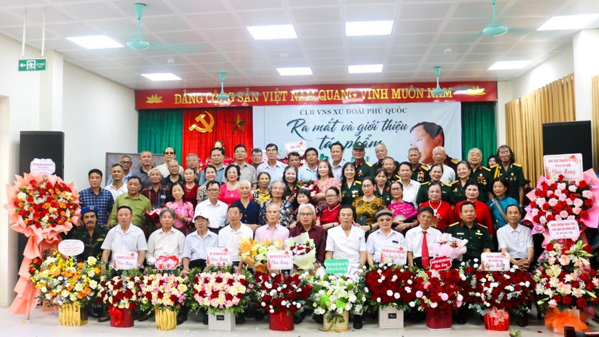 CLB Văn nghệ sỹ xứ Đoài Phủ Quốc tổ chức ra mắt và giới thiệu tác phẩm “Người lính và quê hương”