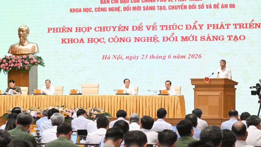 XÃ QUỐC OAI THAM DỰ HỘI NGHỊ TRỰC TUYẾN CỦA CHÍNH PHỦ VỀ PHÁT TRIỂN KHOA HỌC, CÔNG NGHỆ, ĐỔI MỚI SÁNG TẠO, CHUYỂN ĐỔI SỐ VÀ ĐỀ ÁN 06