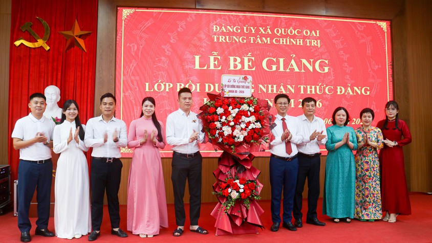 154 học viên được cấp chứng chỉ hoàn thành chương trình Bồi dưỡng nhận thức về Đảng khóa III năm 2026