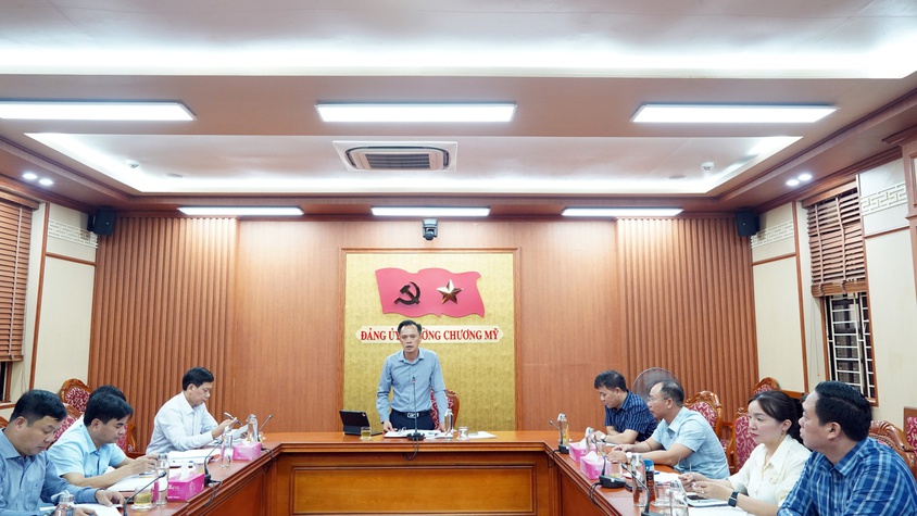 Đồng chí Bí thư Đảng ủy phường Chương Mỹ làm việc với Tổ tuyên truyền, vận động giải phóng mặt bằng Dự án cải tạo, nâng cấp Quốc lộ 6
