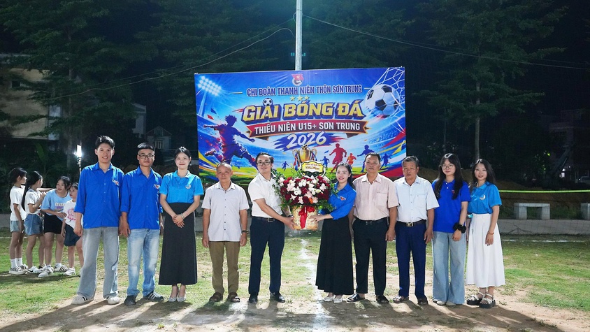 Khai mạc Giải bóng đá thiếu niên U15+ Sơn Trung năm 2026: Sân chơi mùa hè sôi động, gắn kết tuổi trẻ địa phương