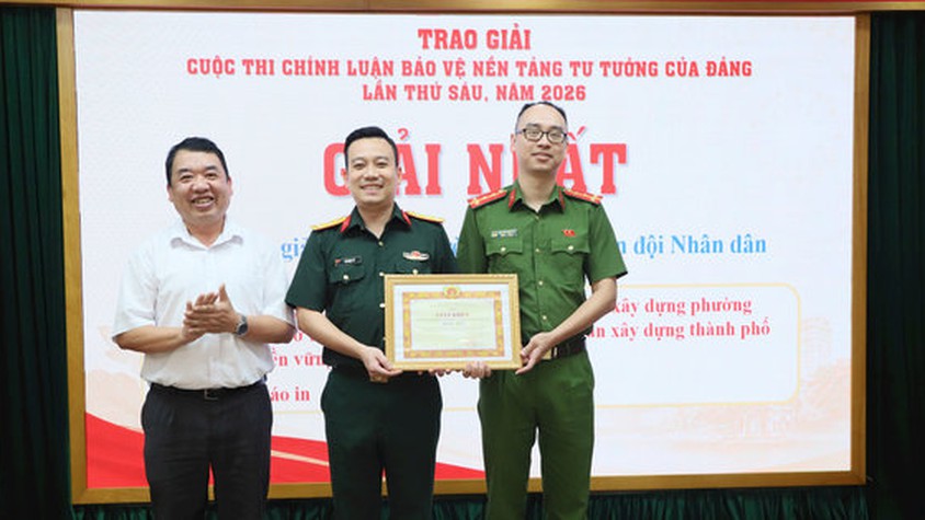 Phường Hoàn Kiếm trao giải Cuộc thi chính luận về bảo vệ nền tảng tư tưởng của Đảng năm 2026