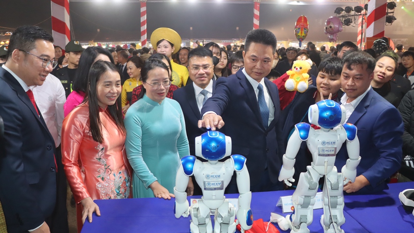 Xã Phú Xuyên: Đẩy mạnh chuyển đổi số, nâng cao hiệu lực, hiệu quả hoạt động của cơ quan nhà nước và chất lượng phục vụ Nhân dân