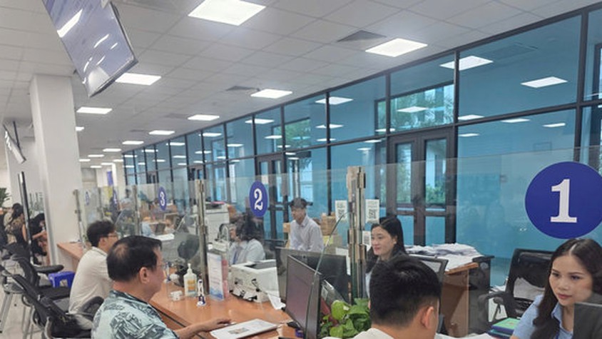 Một cửa số - Hành chính công thông minh - Chính quyền phục vụ nhìn từ Cầu Giấy